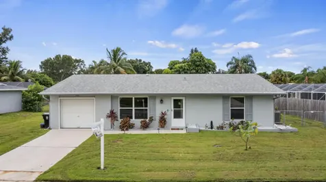 386 NE Orchard Street Port St Lucie FL 34983