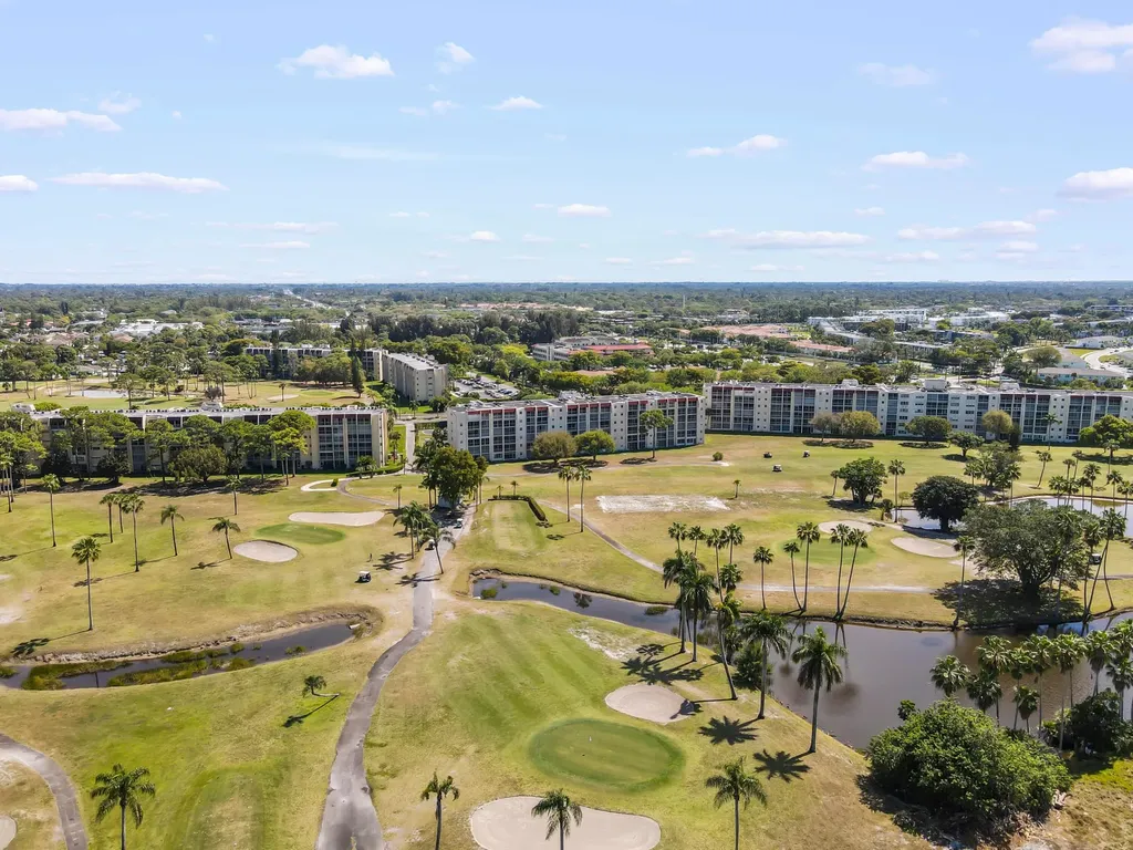 3871 Via Poinciana Lake Worth FL 33467