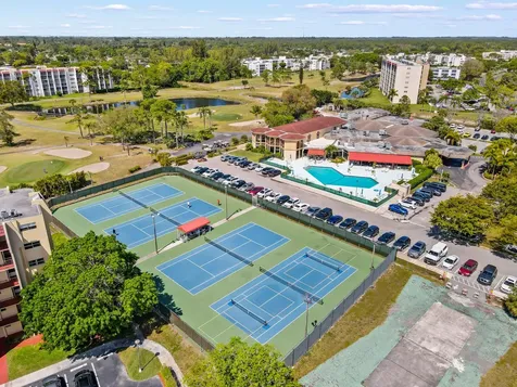 3871 Via Poinciana Lake Worth FL 33467