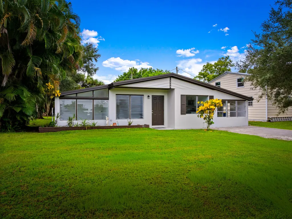 2904 SE Bamboo Street Stuart FL 34997