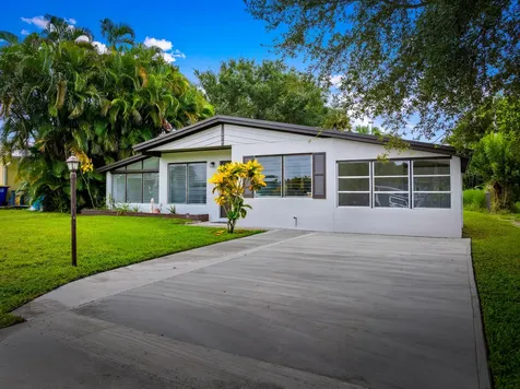 2904 SE Bamboo Street Stuart FL 34997