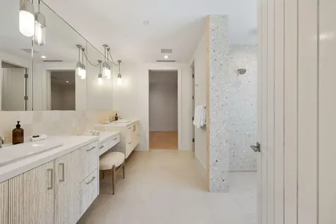 812 Palm Trail Delray Beach FL 33483