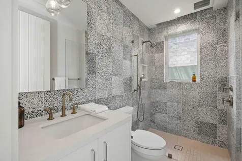 812 Palm Trail Delray Beach FL 33483