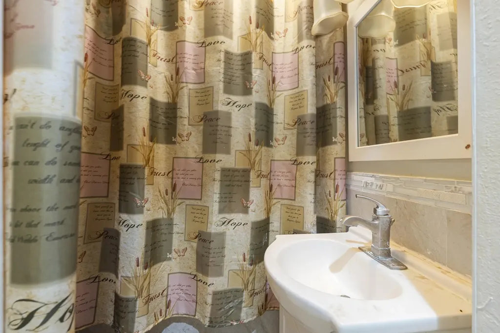 618 W Washington Street Quincy FL 32351
