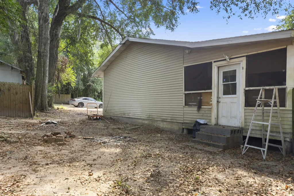 618 W Washington Street Quincy FL 32351