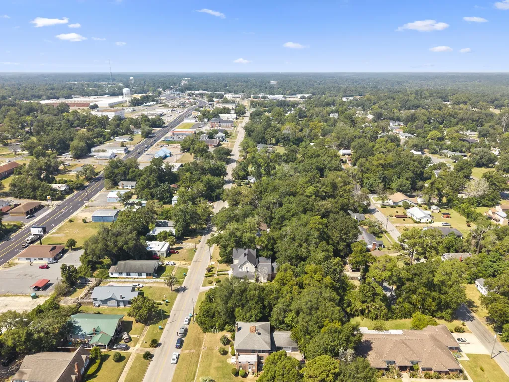 618 W Washington Street Quincy FL 32351