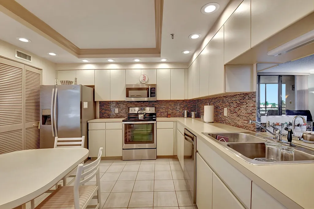 16032 Lomond Hills Trail Delray Beach FL 33446