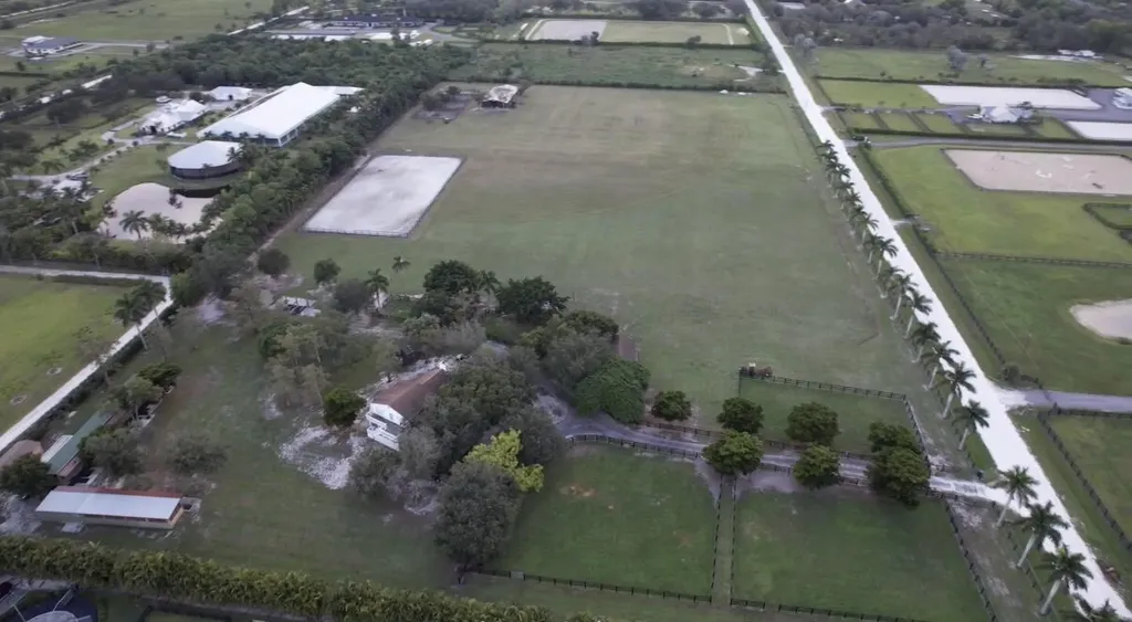 16098 Deer Path Lane Wellington FL 33470