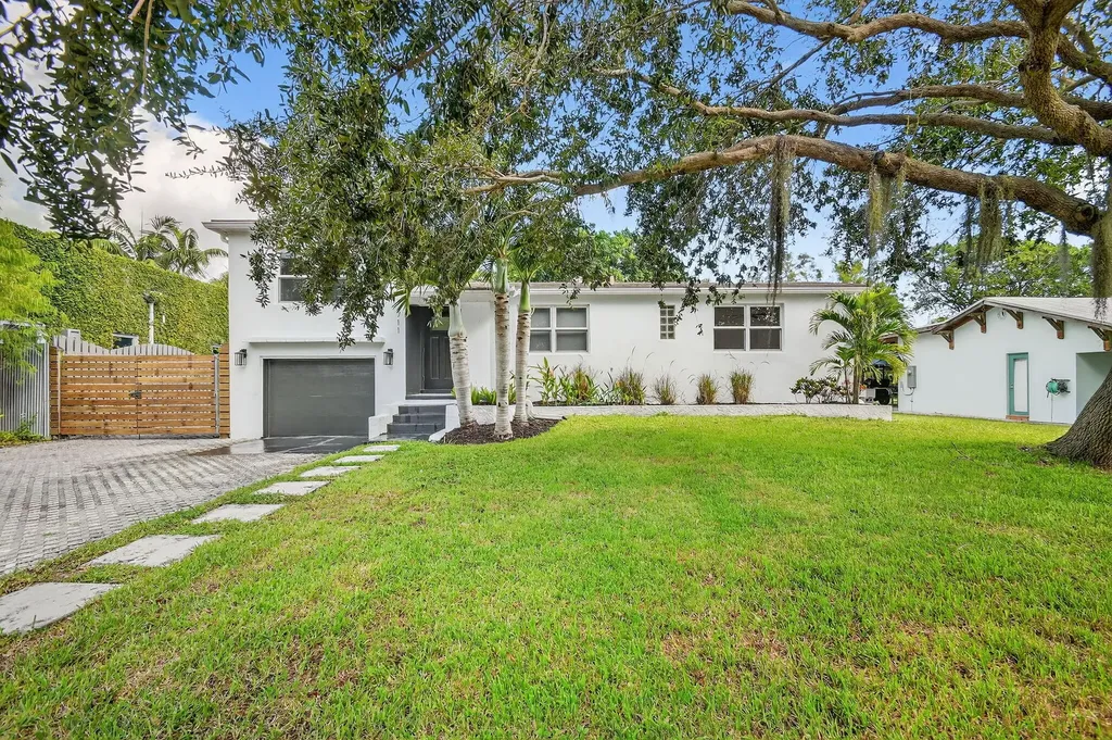 711 NE 8th Avenue Boynton Beach FL 33435