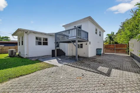 711 NE 8th Avenue Boynton Beach FL 33435