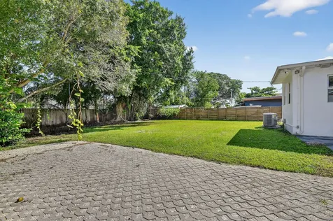 711 NE 8th Avenue Boynton Beach FL 33435