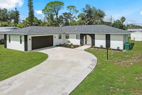 417 SE Tranquilla Avenue Port St Lucie FL 34983