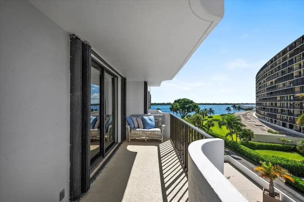 1200 Marine Way North Palm Beach FL 33408