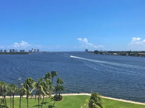 115 Lakeshore Drive North Palm Beach FL 33408