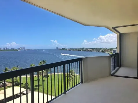 115 Lakeshore Drive North Palm Beach FL 33408