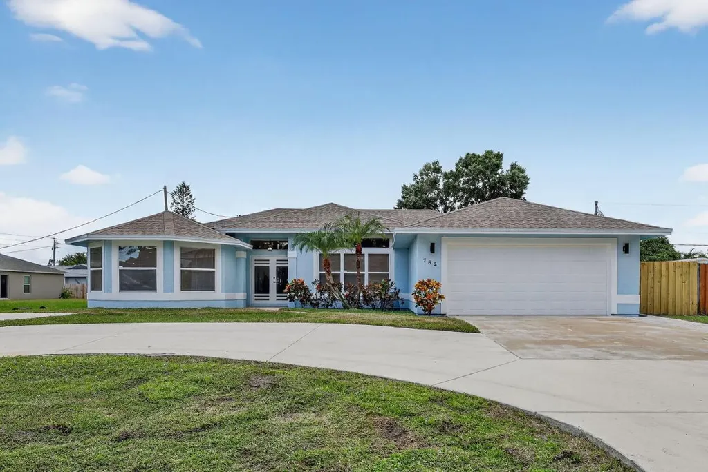 782 SE Breakwater Avenue Port St Lucie FL 34983