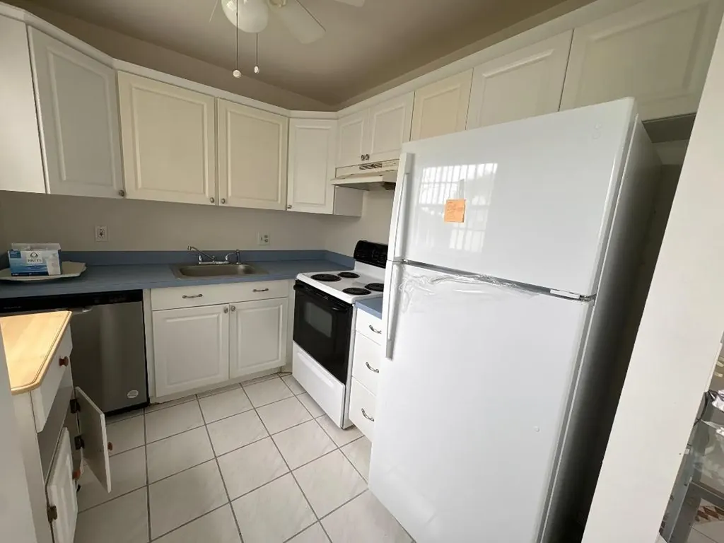 144 Norwich F West Palm Beach FL 33417