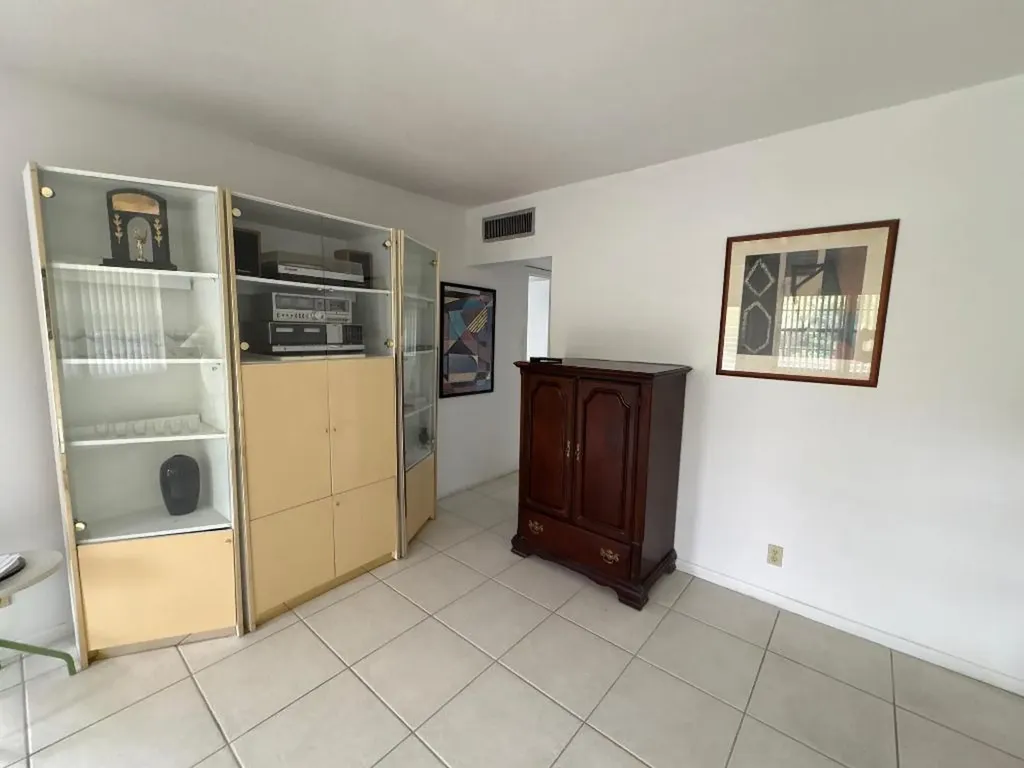 144 Norwich F West Palm Beach FL 33417