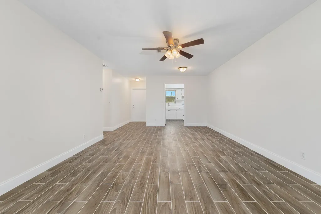 2567 Dudley Drive W West Palm Beach FL 33415