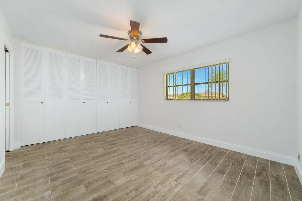 2567 Dudley Drive W West Palm Beach FL 33415