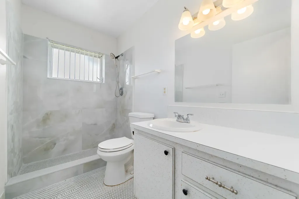 2567 Dudley Drive W West Palm Beach FL 33415