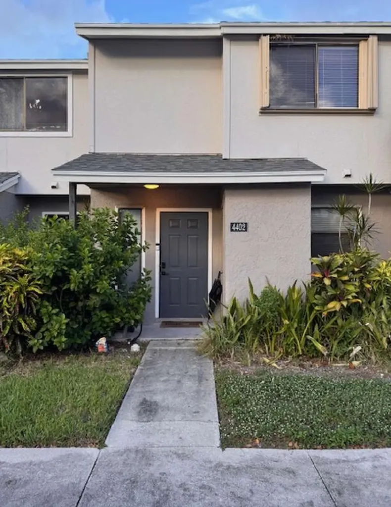 4402 Inlet Circle Greenacres FL 33463