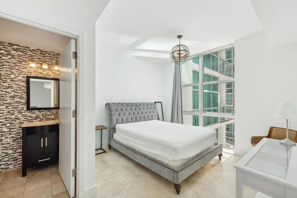 3131 NE 188th Street Aventura FL 33180