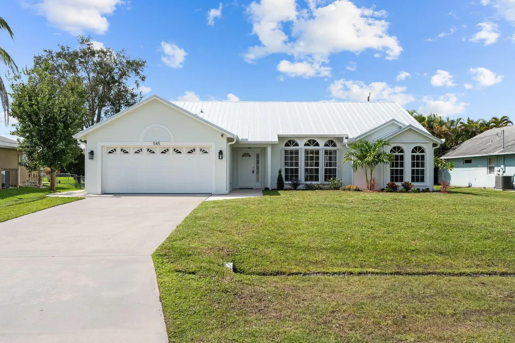 545 SE Cliff Road Port St Lucie FL 34984