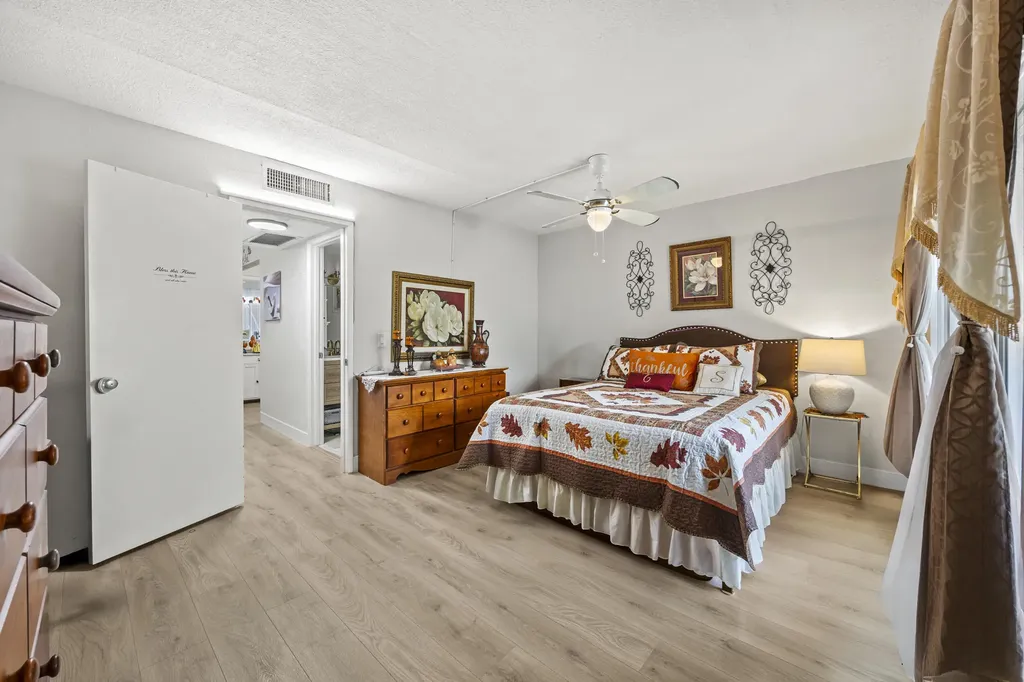 200 Village Green Circle E Palm Springs FL 33461