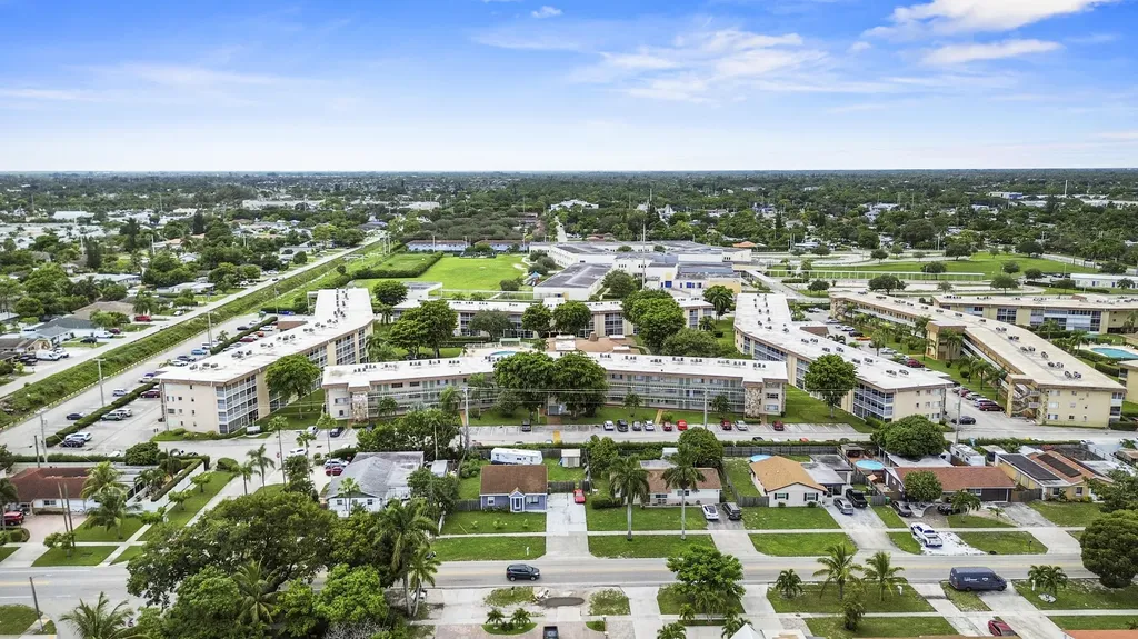 200 Village Green Circle E Palm Springs FL 33461