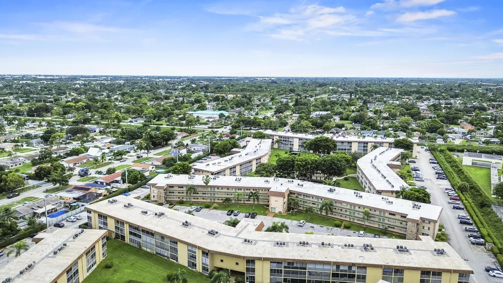 200 Village Green Circle E Palm Springs FL 33461