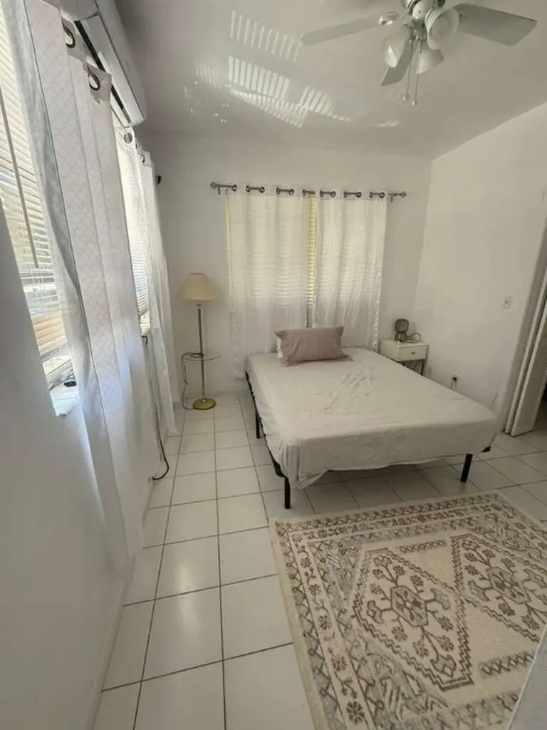 105 NE 16th Terrace Fort Lauderdale FL 33301