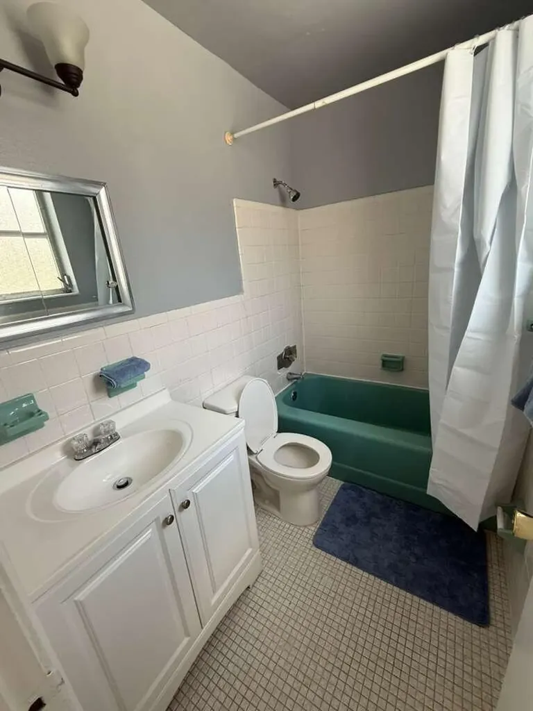 105 NE 16th Terrace Fort Lauderdale FL 33301
