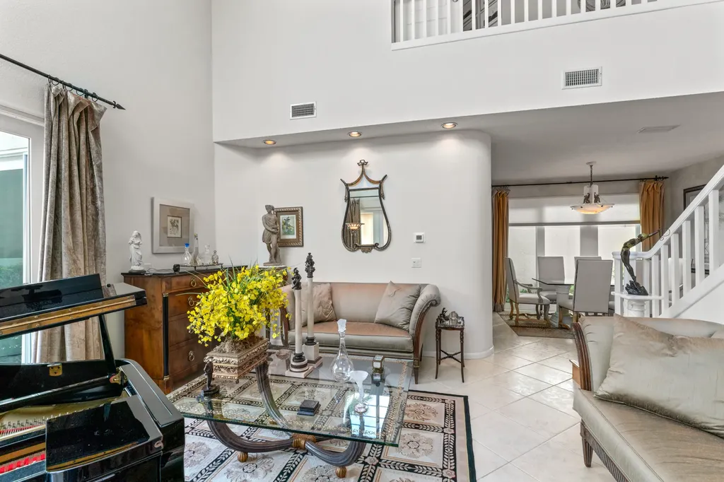 53 Via Del Corso Palm Beach Gardens FL 33418