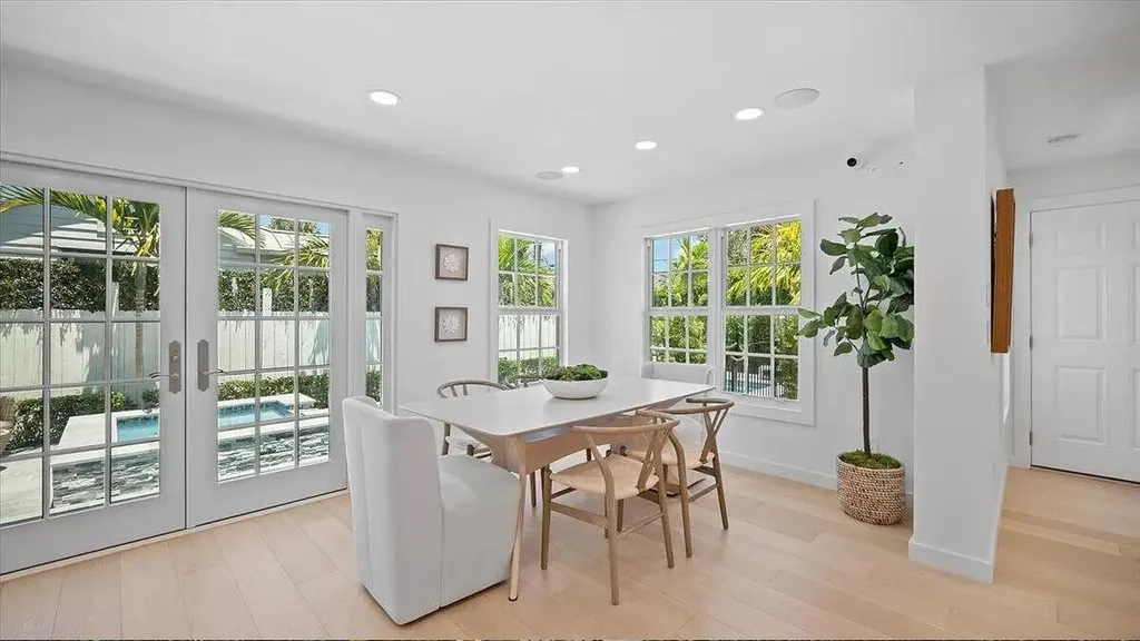 291 Austin Lane West Palm Beach FL 33401