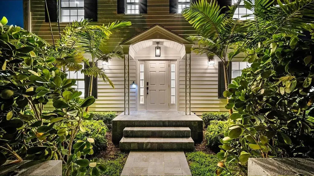 291 Austin Lane West Palm Beach FL 33401