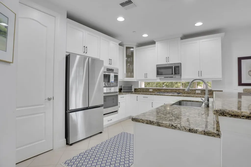 5660 NE Trieste Way Boca Raton FL 33487