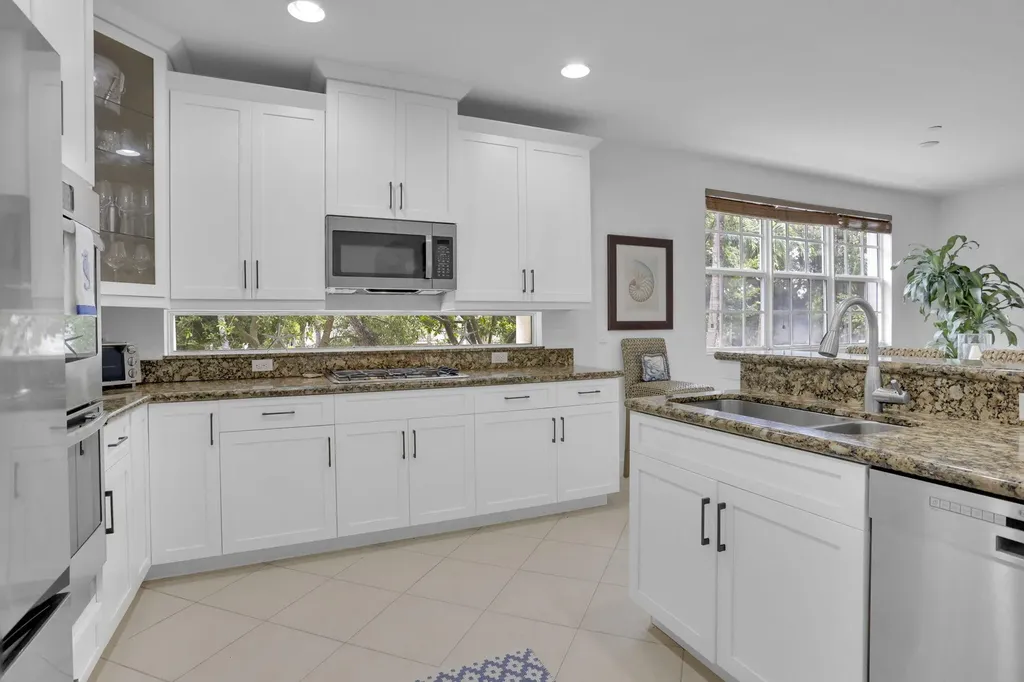 5660 NE Trieste Way Boca Raton FL 33487