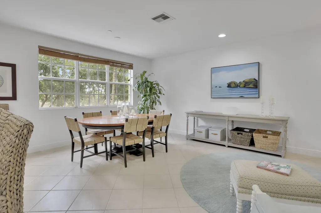 5660 NE Trieste Way Boca Raton FL 33487