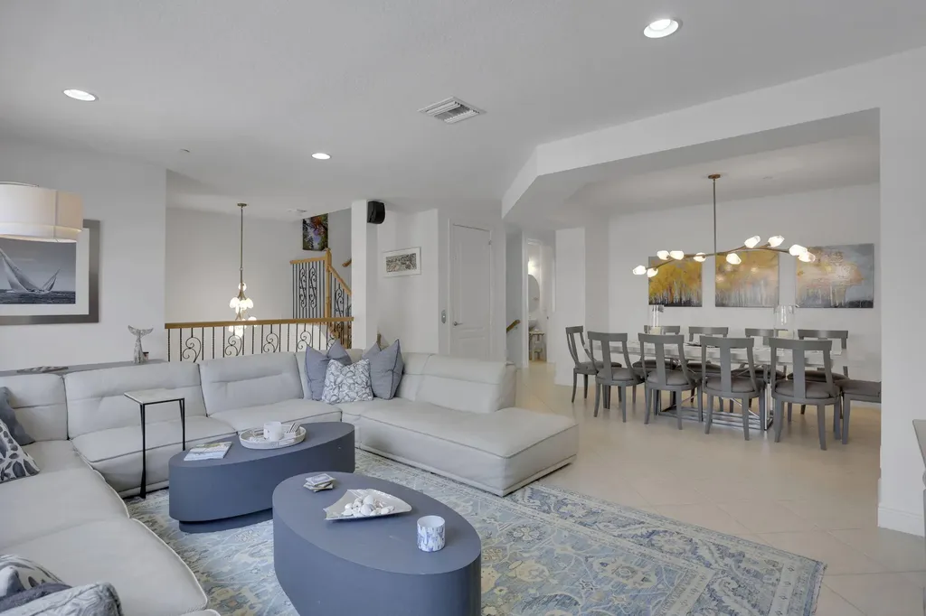 5660 NE Trieste Way Boca Raton FL 33487