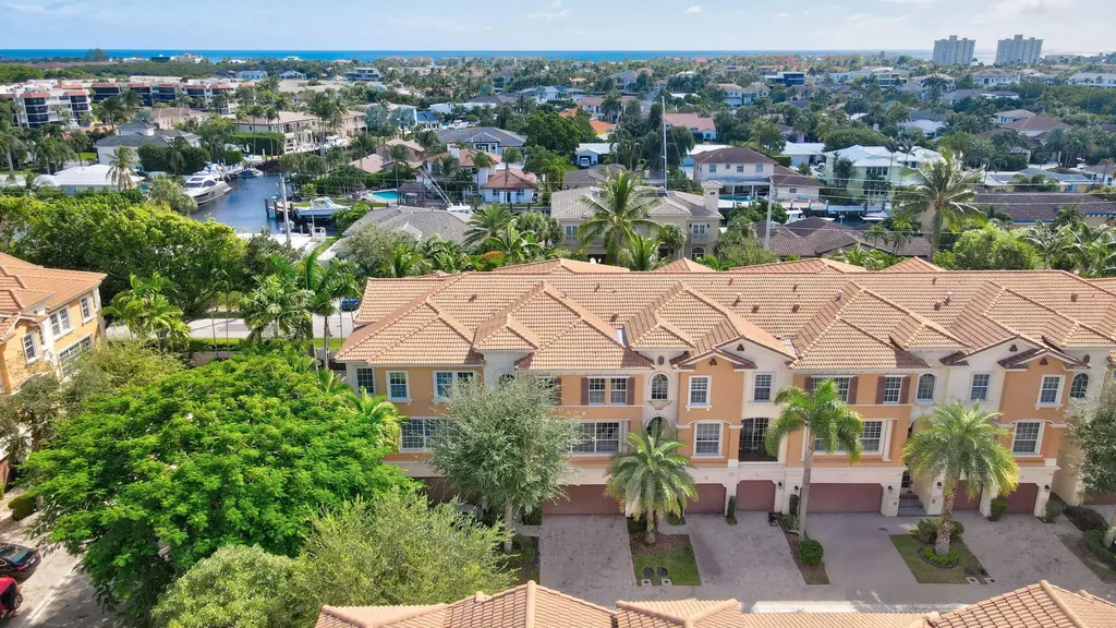 5660 NE Trieste Way Boca Raton FL 33487