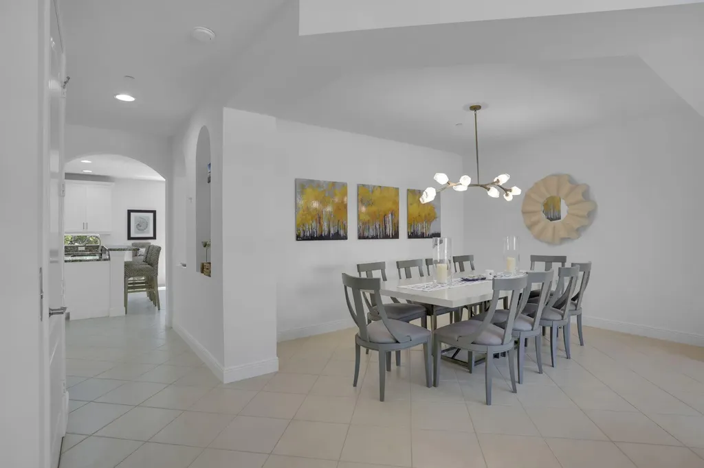 5660 NE Trieste Way Boca Raton FL 33487
