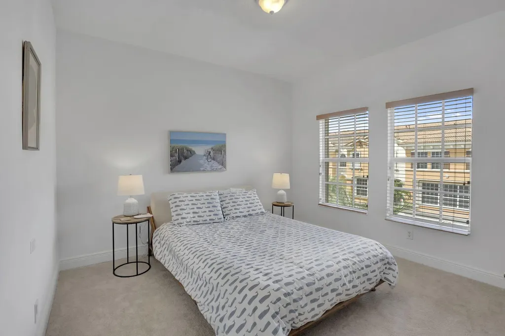 5660 NE Trieste Way Boca Raton FL 33487