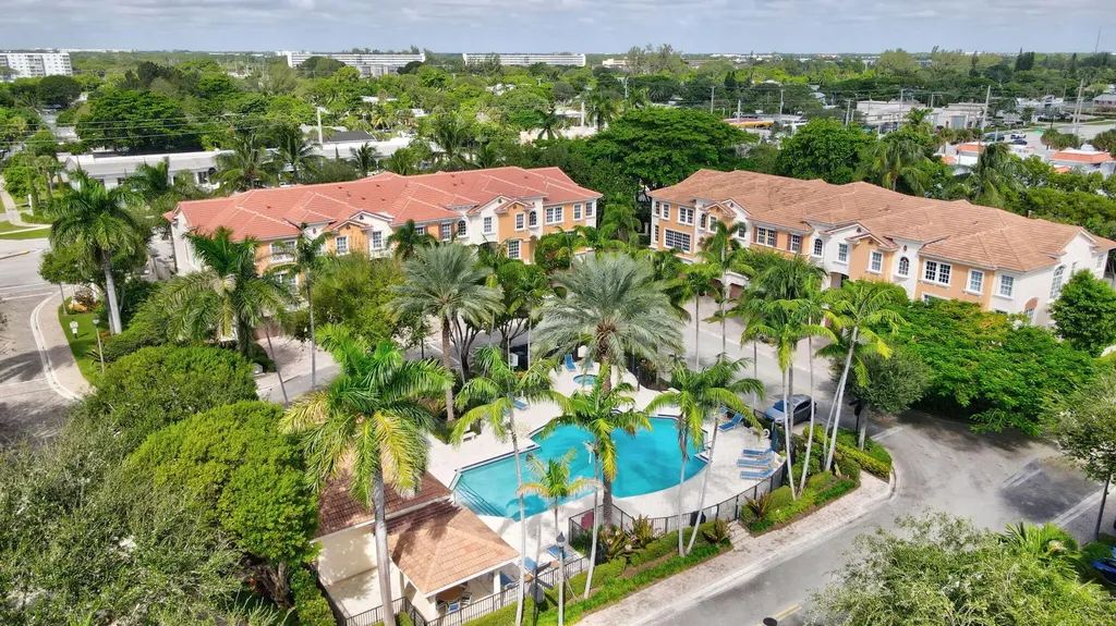 5660 NE Trieste Way Boca Raton FL 33487