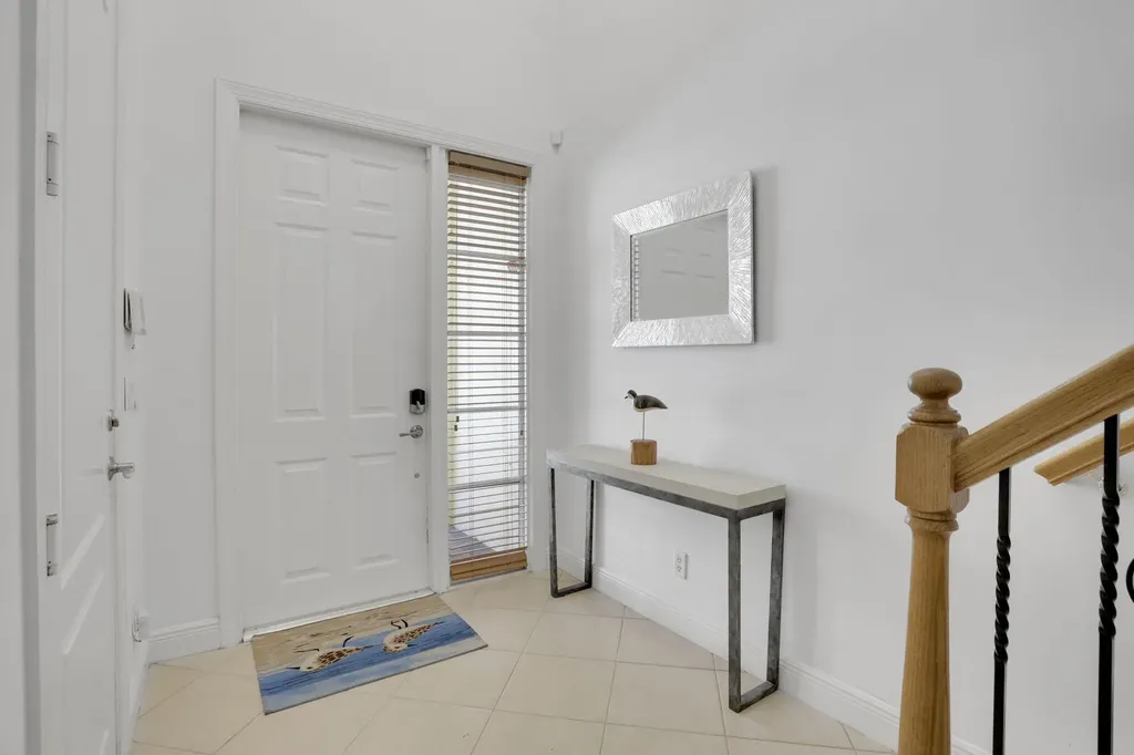 5660 NE Trieste Way Boca Raton FL 33487