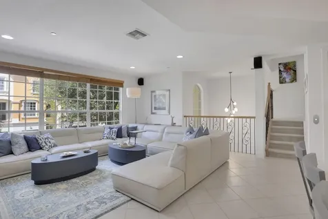 5660 NE Trieste Way Boca Raton FL 33487