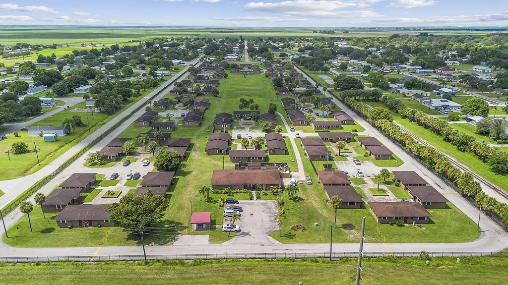 700 Harlem Tenants Circle Clewiston FL 33440