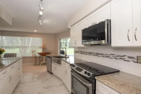 2811 SE Fairway W Stuart FL 34997