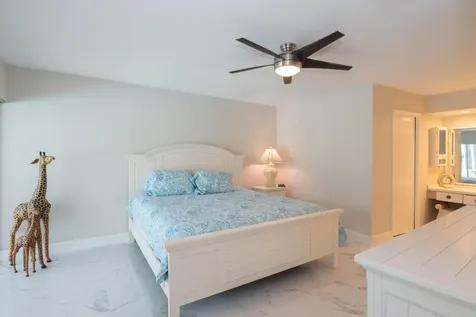 2811 SE Fairway W Stuart FL 34997