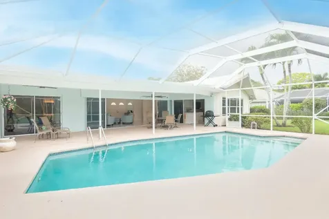 2811 SE Fairway W Stuart FL 34997